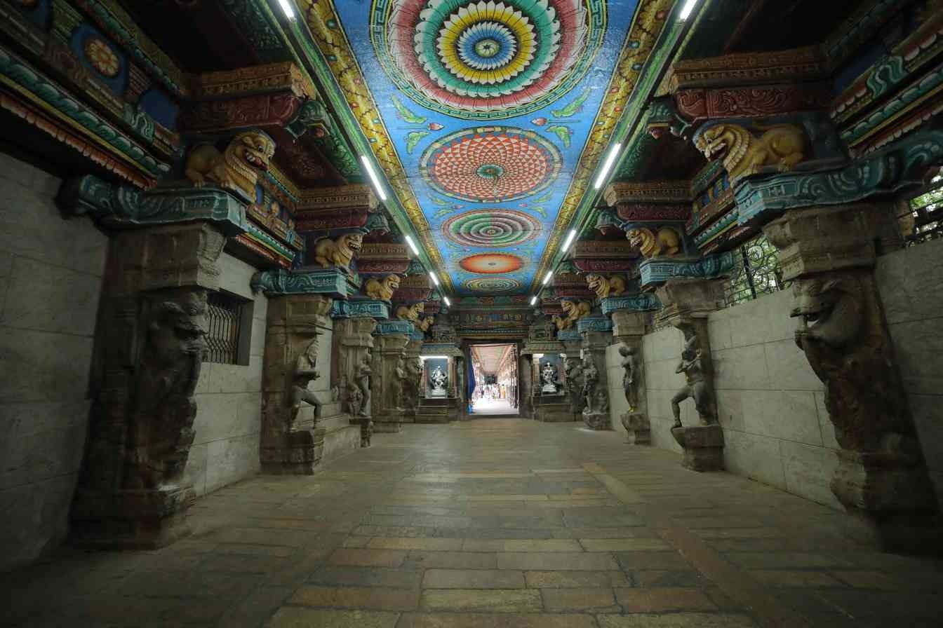 இருட்டு மண்டபம்