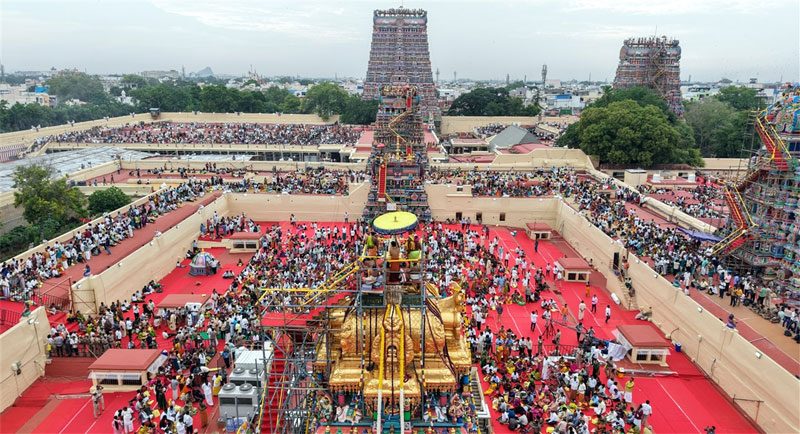 மதுரை மீனாட்சி அம்மன் கோயில் கும்பாபிஷேகத்தில் பக்தர்கள் கூட்டம்